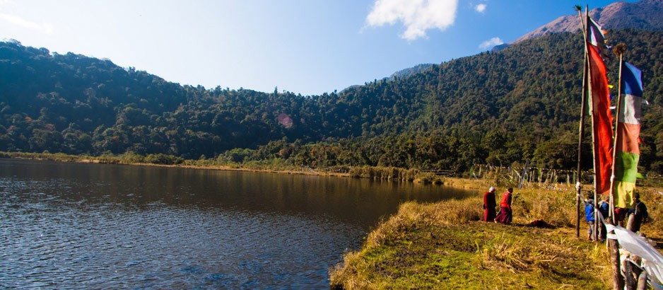 Khecheopalri Lake